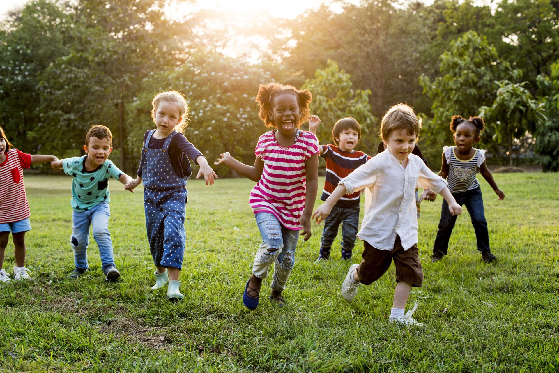 Persbericht: Strapdag 2020 – Duizenden kinderen strappen voor een gezonde en leefbare schoolomgeving.