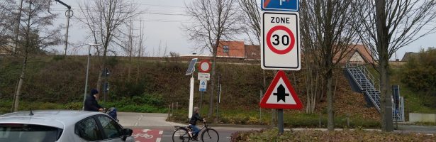 Voetgangersbeweging ondersteunt oproep tot veralgemeende zone 30 in bebouwde kom.