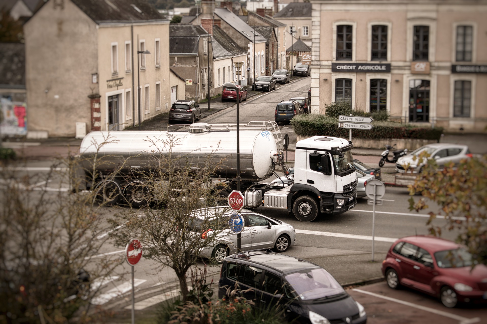 Moeten zware vrachtwagens überhaupt toegang krijgen tot het centrum van de stad?